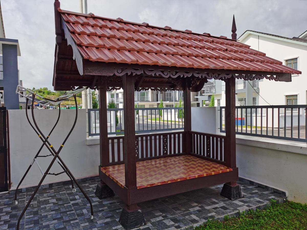 Pesona Suri Homestay Batu Pahat Eksteriør bilde